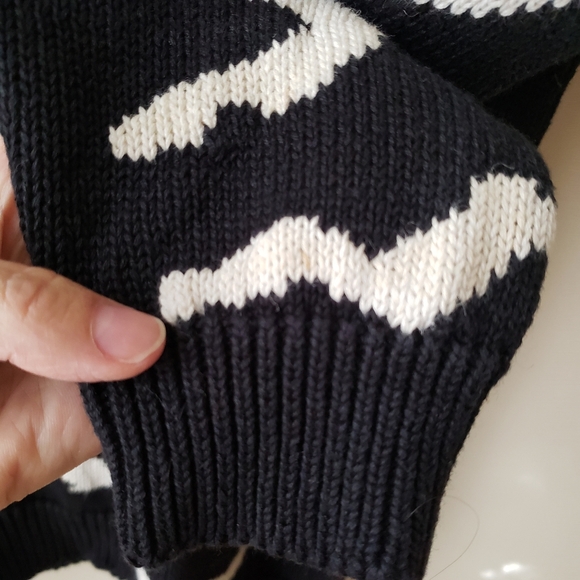 Vintage Outlander Floral and Animal Print Sweater - Picture 8 of 16